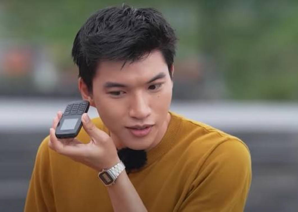 Khám phá gu đồng hồ của HIEUTHUHAI: biểu Tượng Retro cùng Casio A158WA-1DF