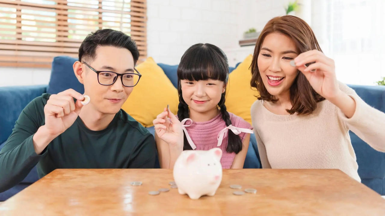 Cách chi tiêu ít hơn và sống tốt hơn: Hướng dẫn từng bước để quản lý tiền bạc thông minh